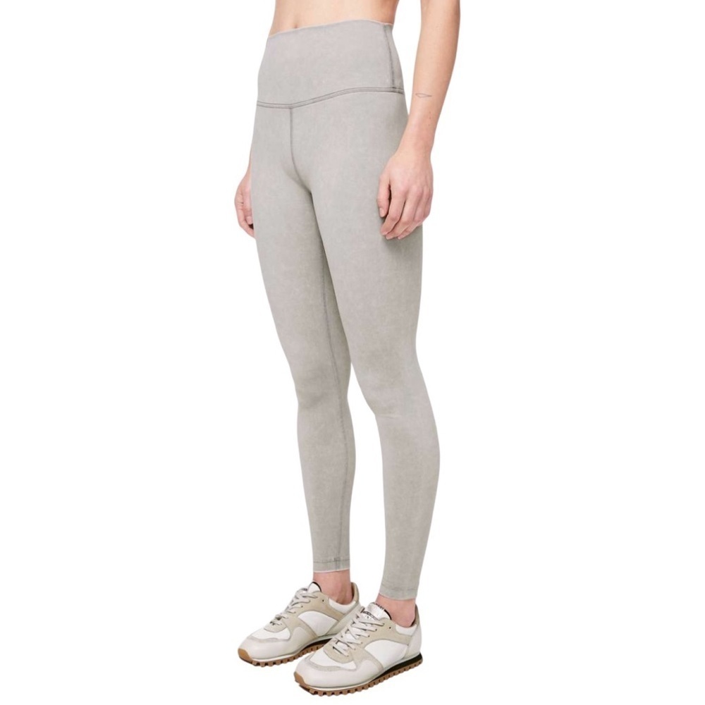 Lululemon Wunder Under High-Rise Tight Size 6 Snow Washed 28” Washed French Clay